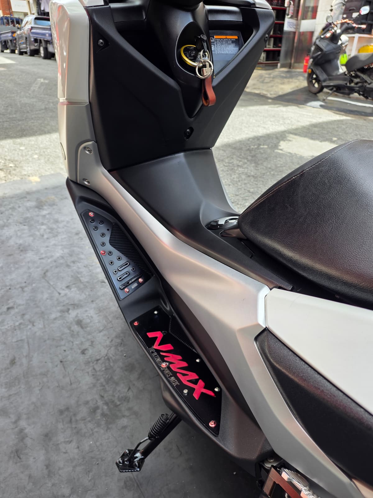 야마하 NMAX 125 11