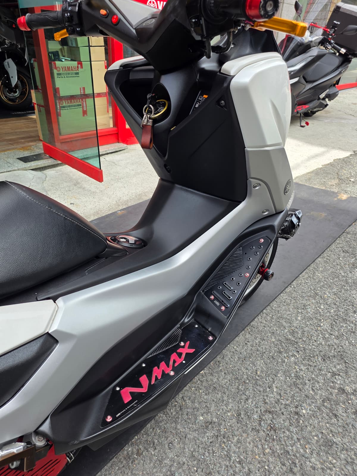 야마하 NMAX 125 16