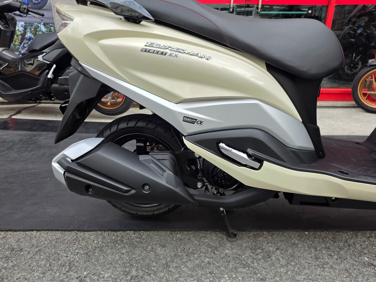 스즈키 버그만 스트리트 125 EX 4