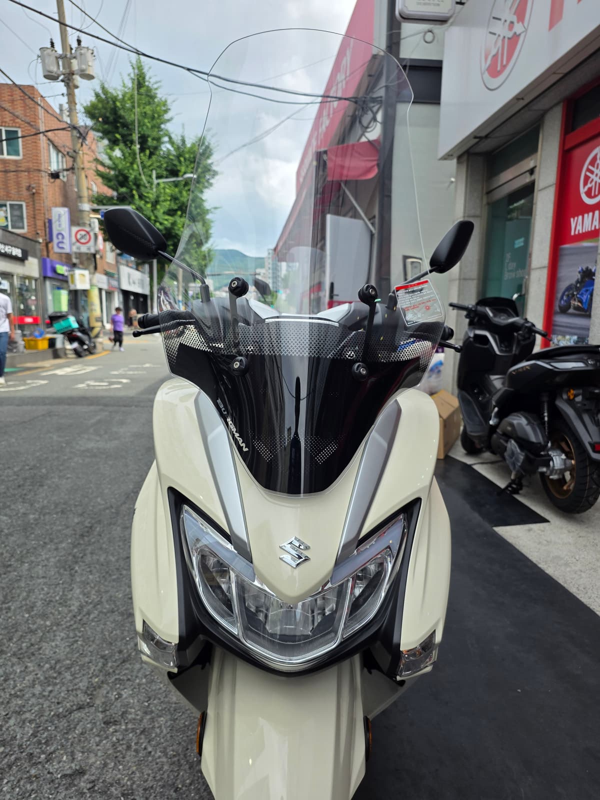 스즈키 버그만 스트리트 125 EX 12