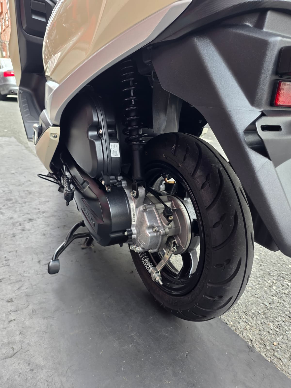 스즈키 버그만 스트리트 125 EX 14