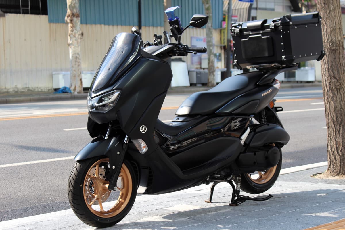 야마하 NMAX 125 4