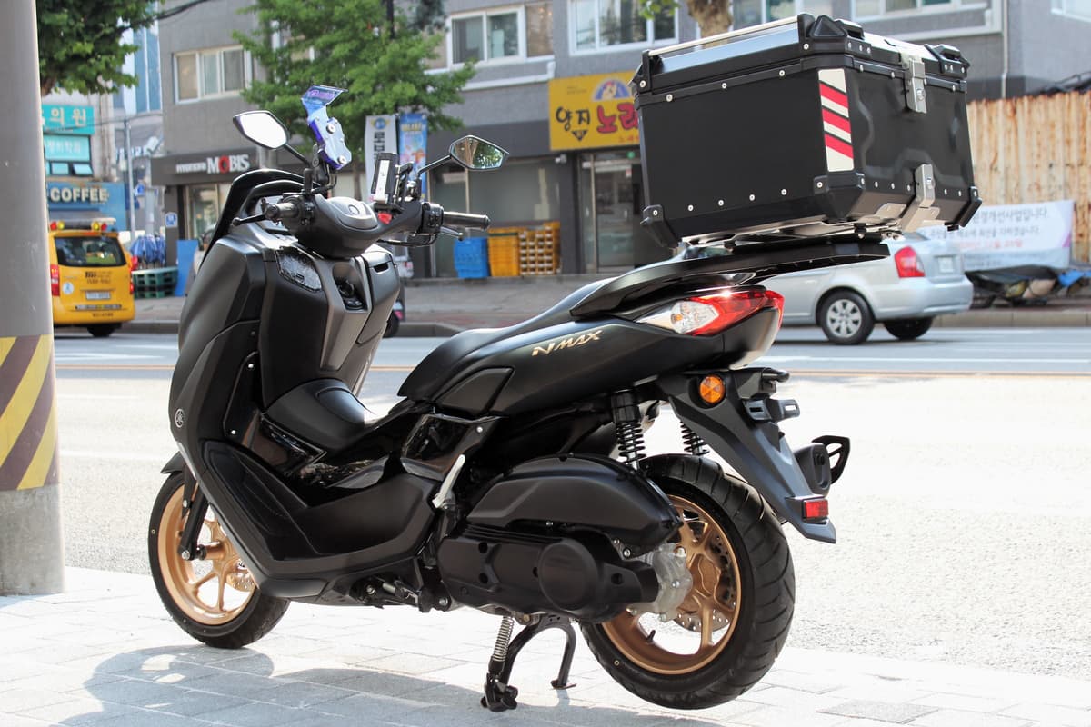 야마하 NMAX 125 6