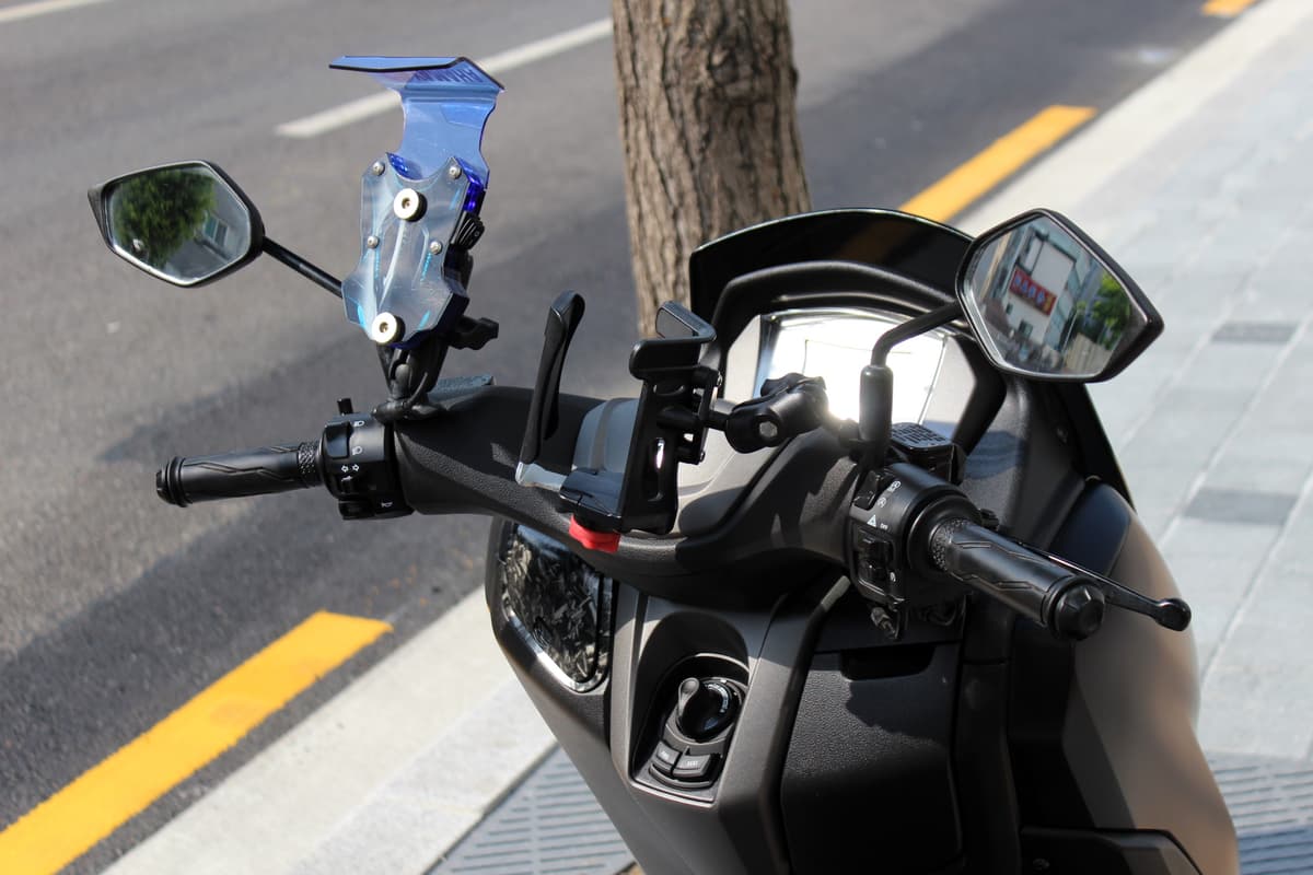 야마하 NMAX 125 11