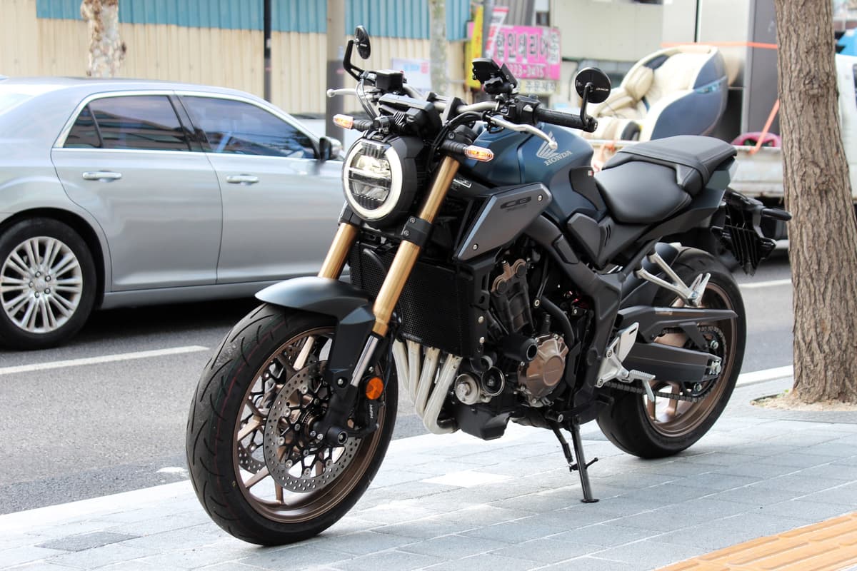 혼다 CB 650 R 2