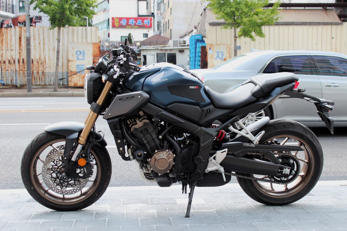 혼다 CB 650 R 3