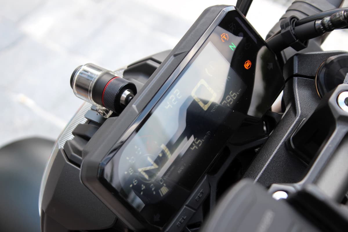 혼다 CB 650 R 9