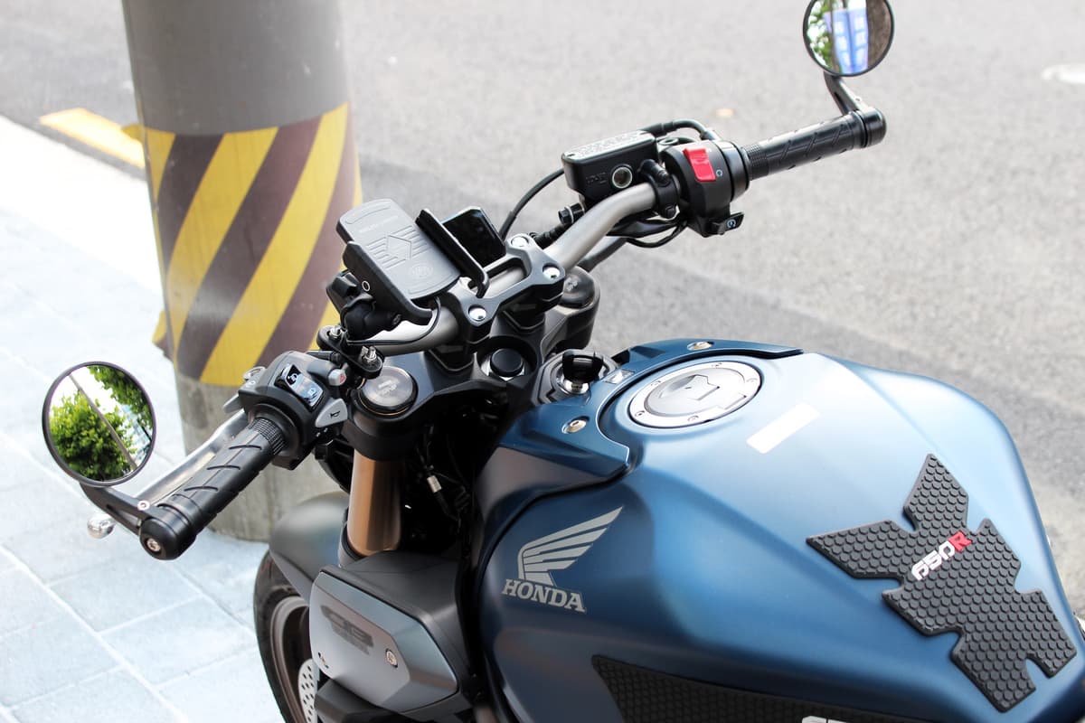 혼다 CB 650 R 10