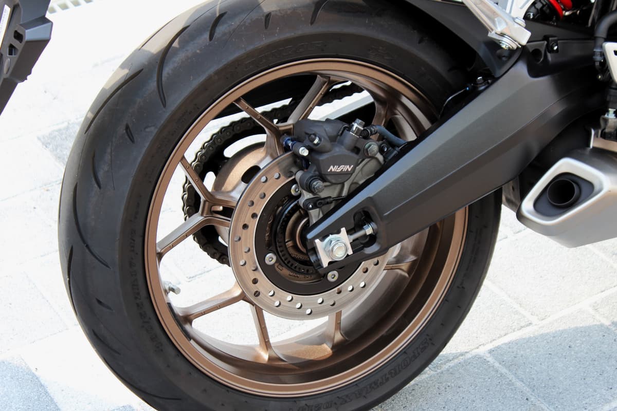 혼다 CB 650 R 13