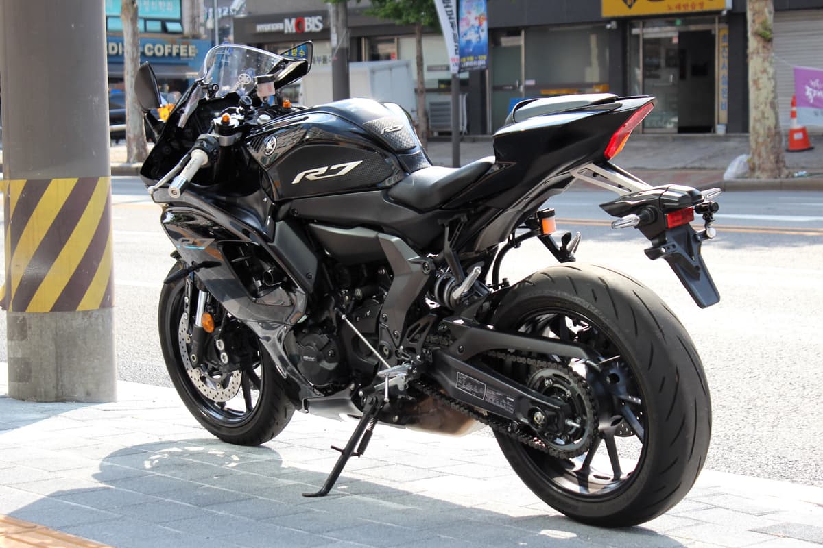 야마하 YZF R7 4