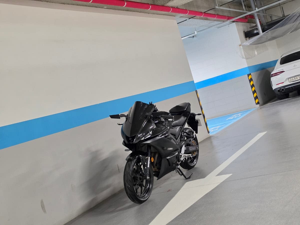 야마하 YZF R3 9