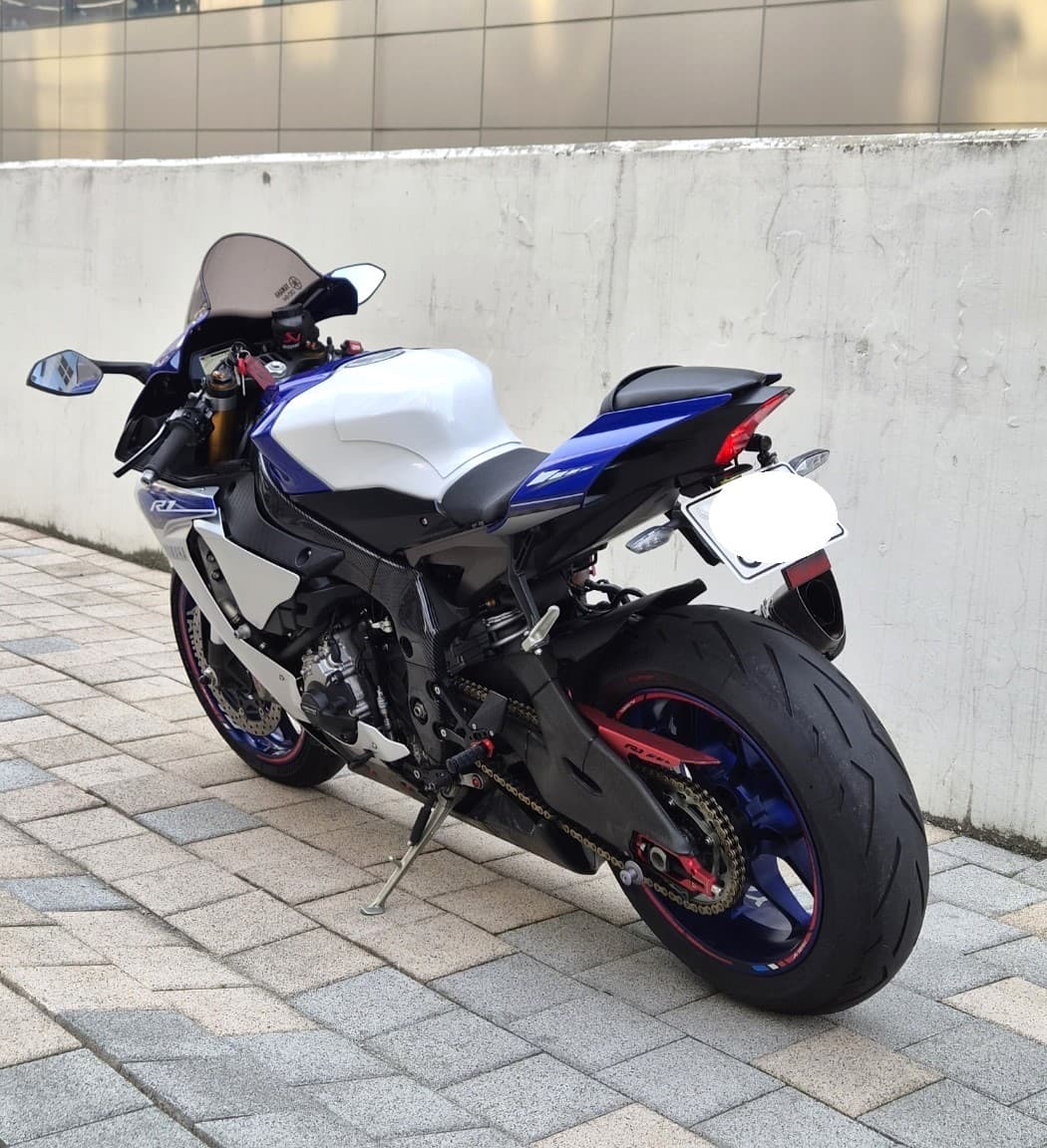 야마하 YZF R1 9