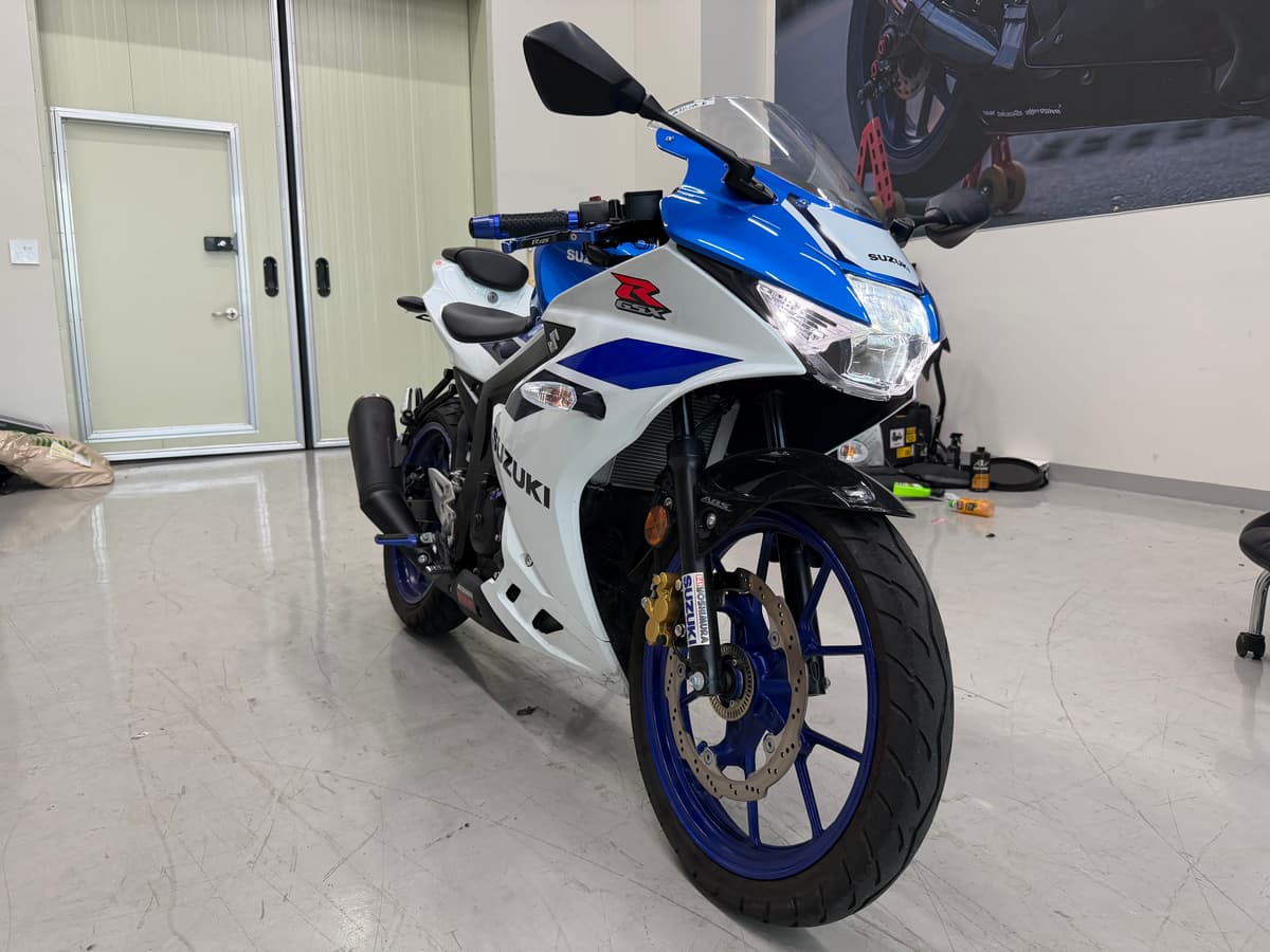 스즈키 GSX R 125 ABS 1