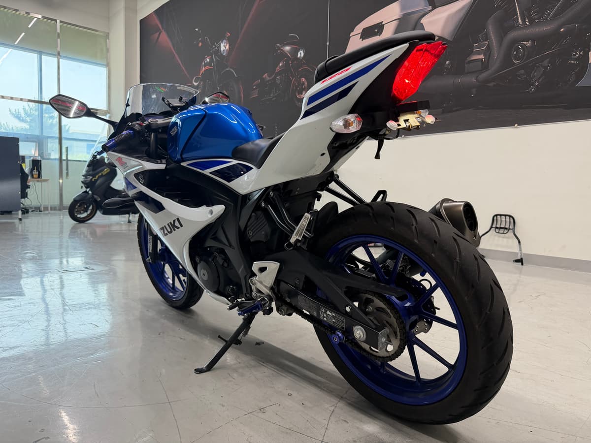 스즈키 GSX R 125 ABS 4