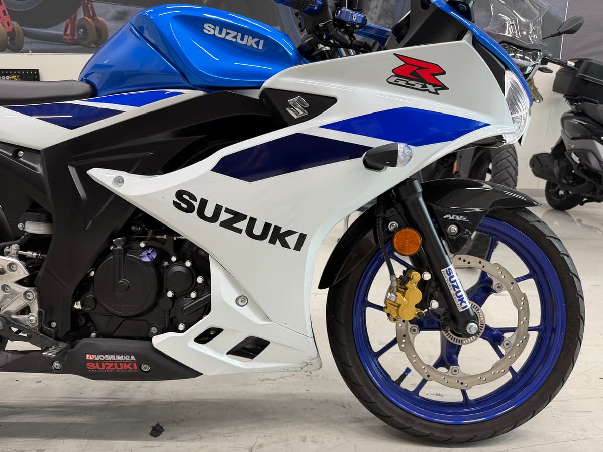 스즈키 GSX R 125 ABS 10