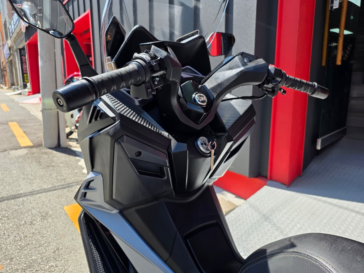 SYM 크루심 125 알파 ABS 9