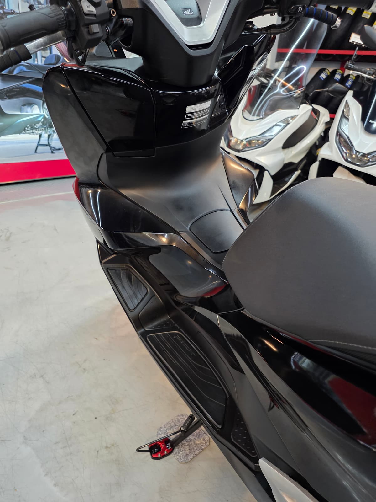 혼다 PCX 125 14