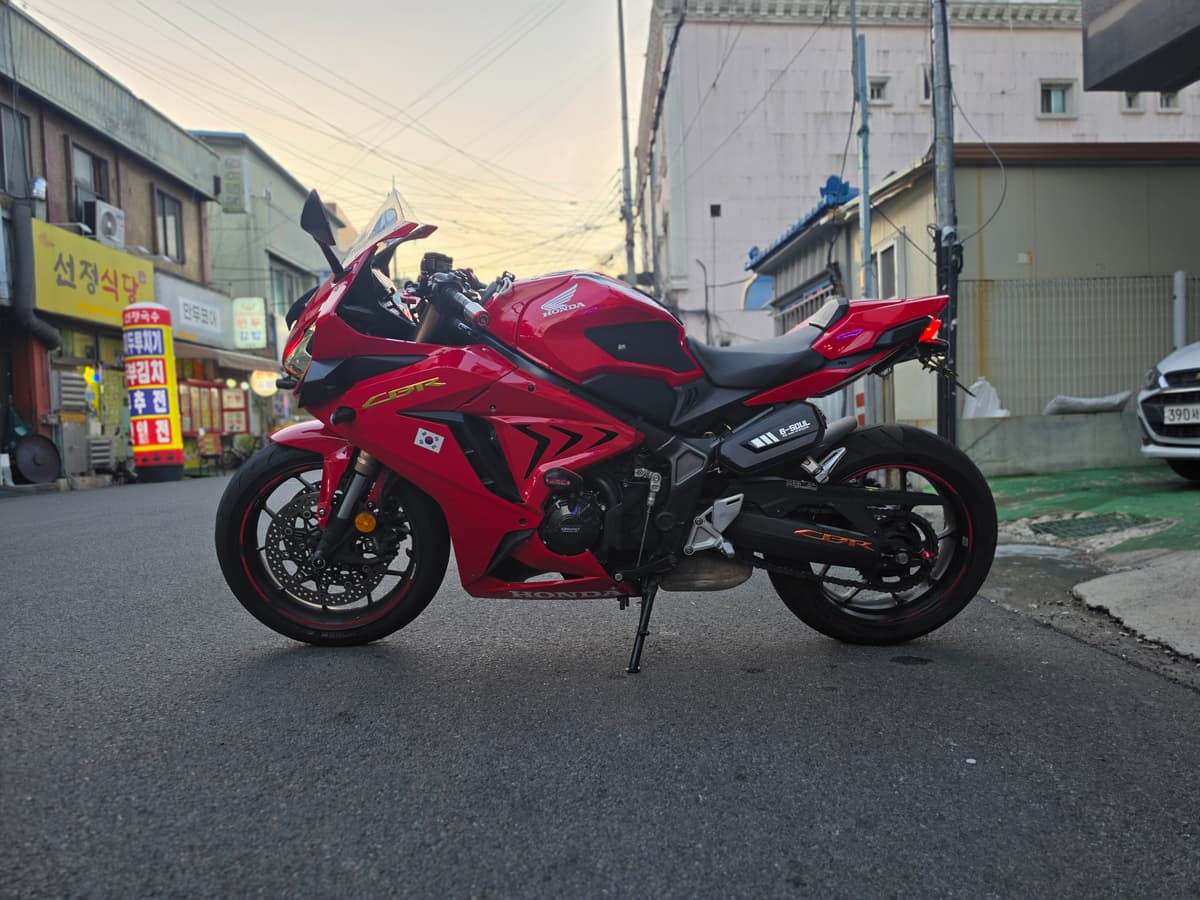 혼다 CBR 650 R MT 2