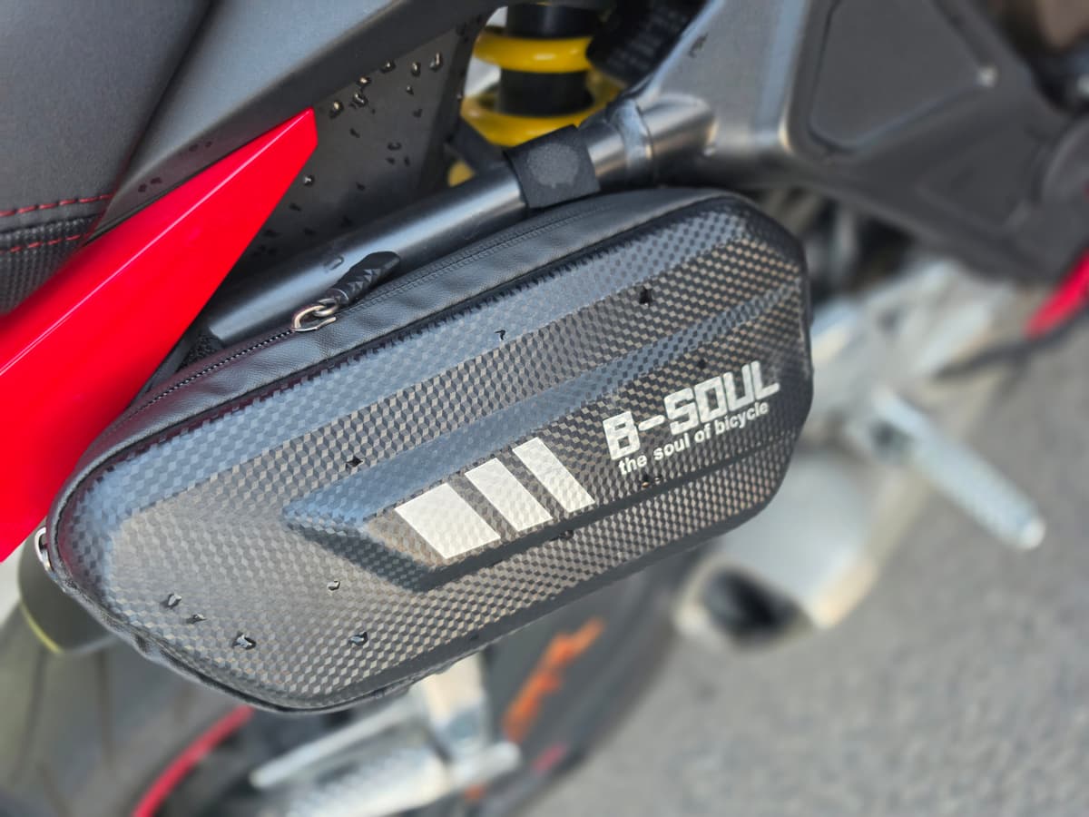 혼다 CBR 650 R MT 9