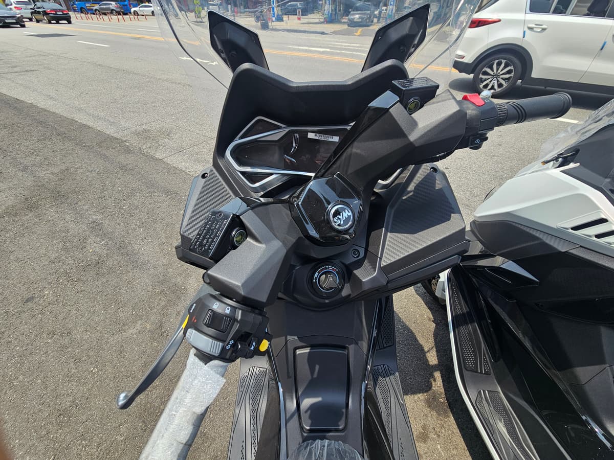 SYM 크루심 300 알파 ABS 2