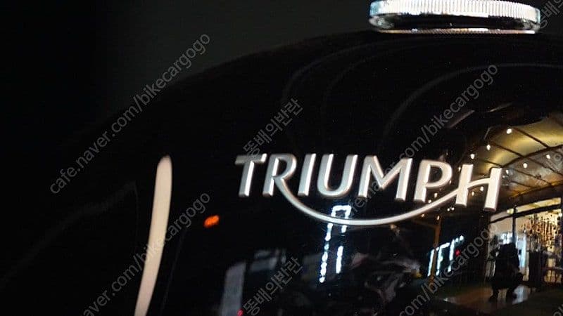 트라이엄프 본네빌 바버 블랙 5