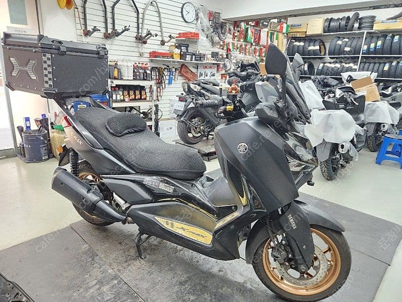 야마하 XMAX 300 ABS 7