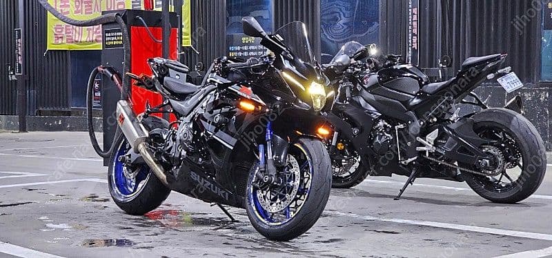 스즈키 GSX R 1000 R 2