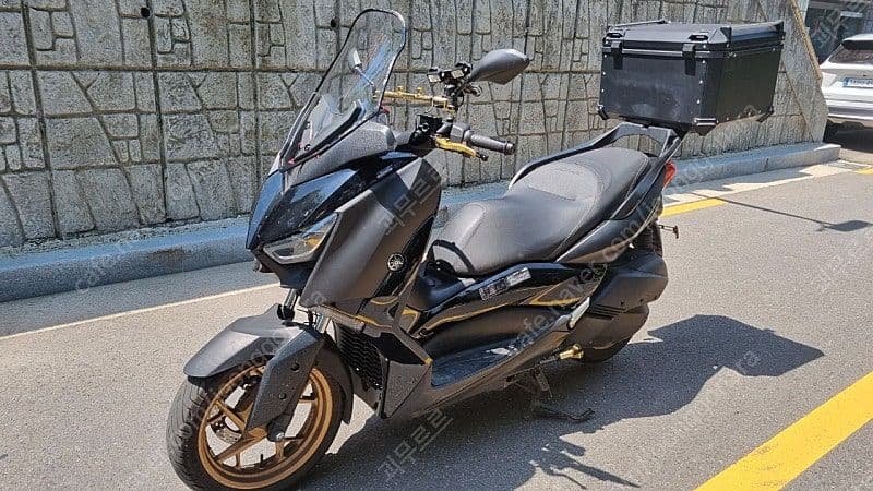 야마하 XMAX 300 ABS 2