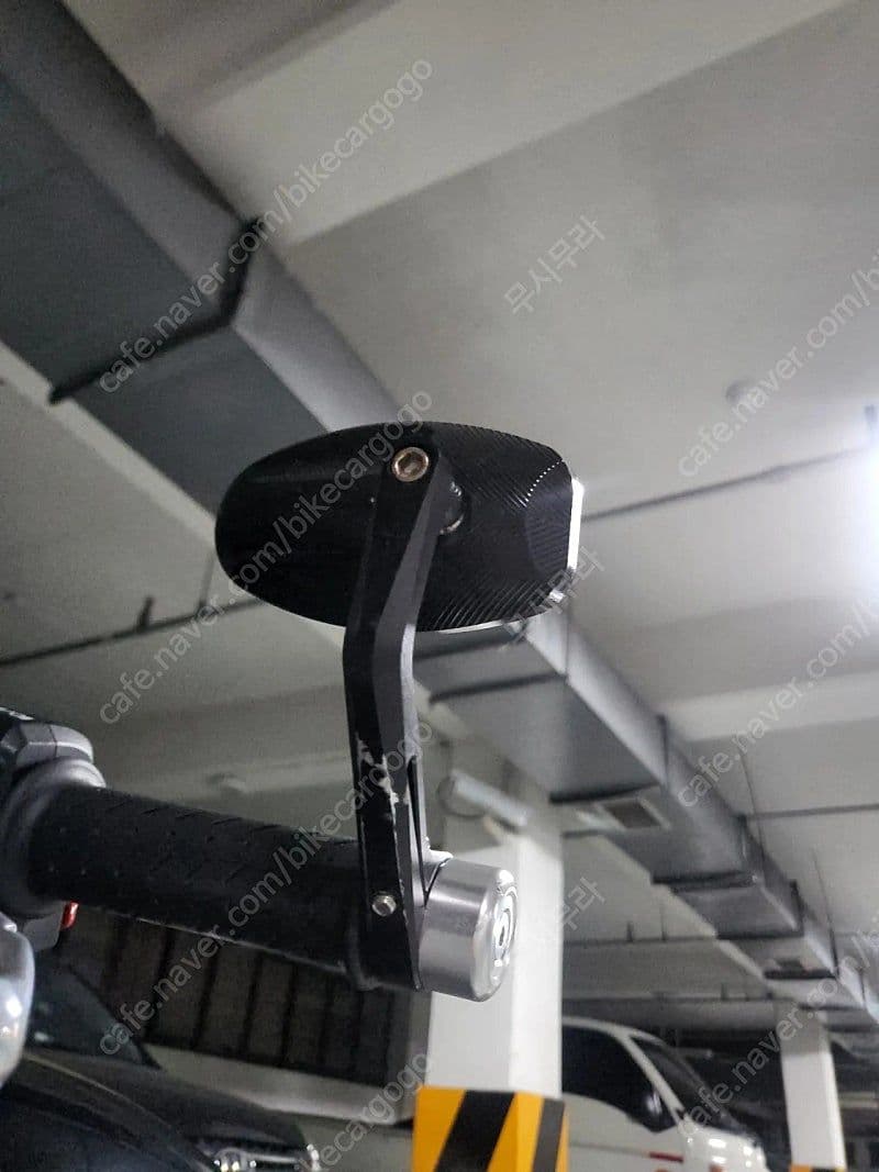 트라이엄프 스트리트 트윈 900 8