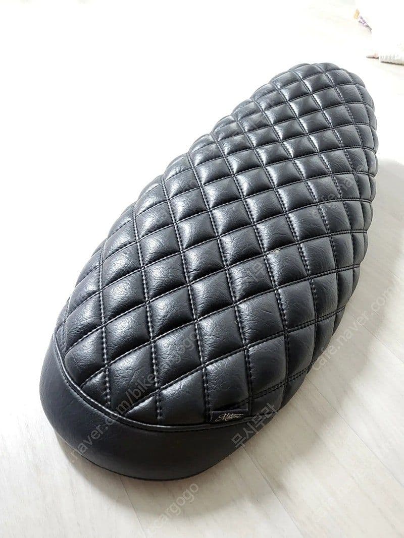 트라이엄프 스트리트 트윈 900 12