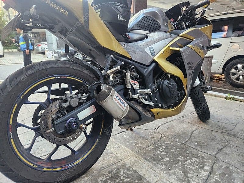 야마하 YZF R3 4