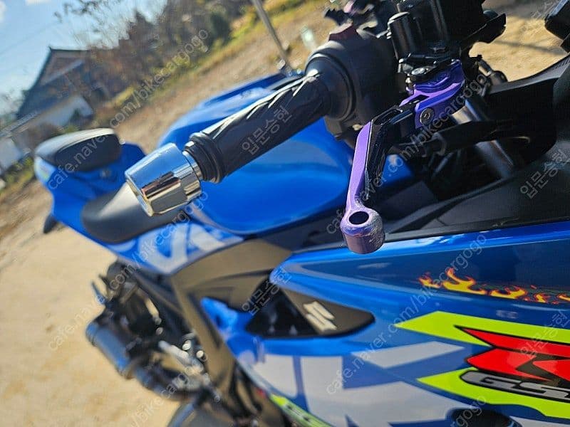 스즈키 GSX R 125 ABS more