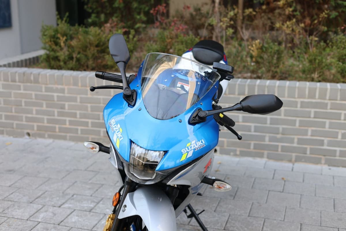 스즈키 GSX R 125 ABS 10