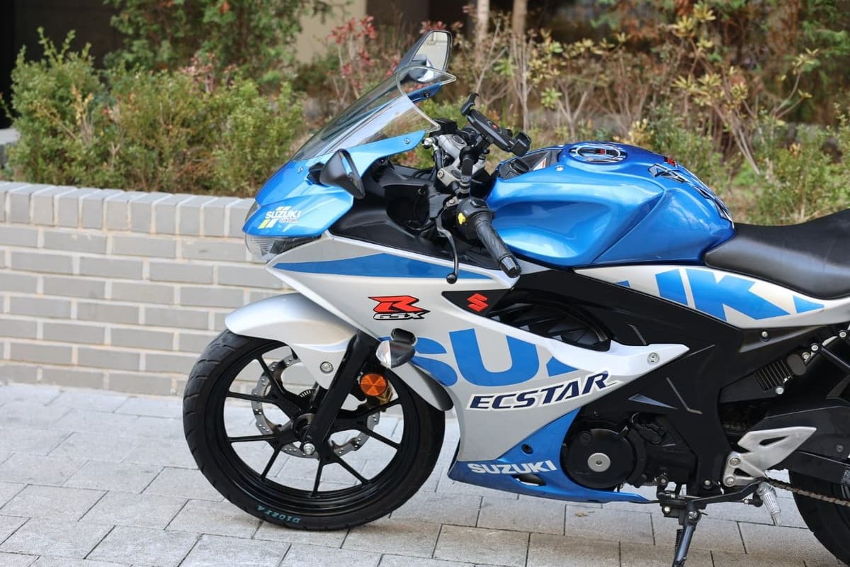 스즈키 GSX R 125 ABS 12