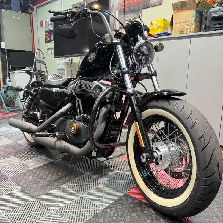 할리데이비슨 포티에잇 8