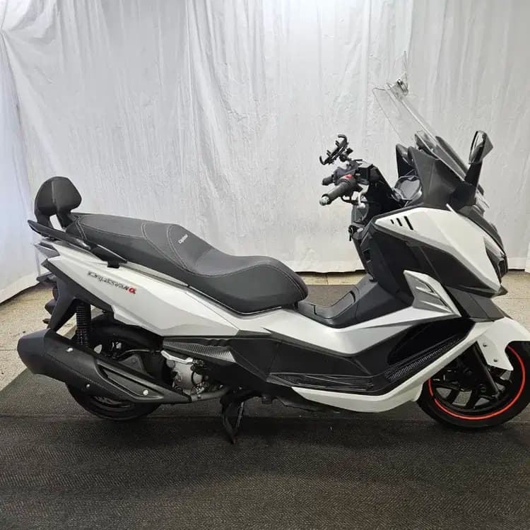 SYM 크루심 300 ABS 10