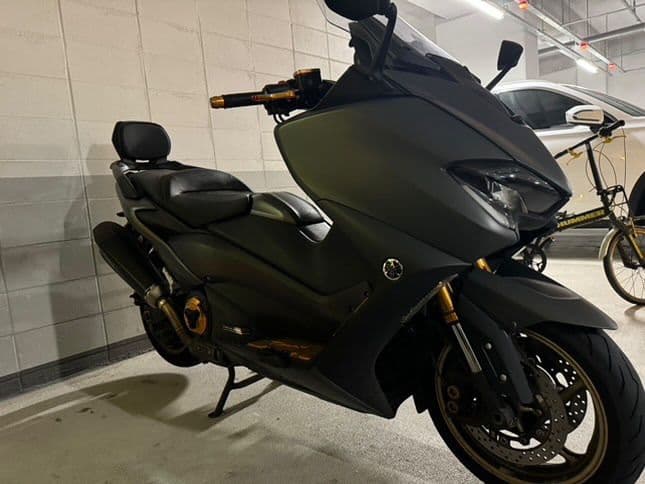 야마하 TMAX 560 5