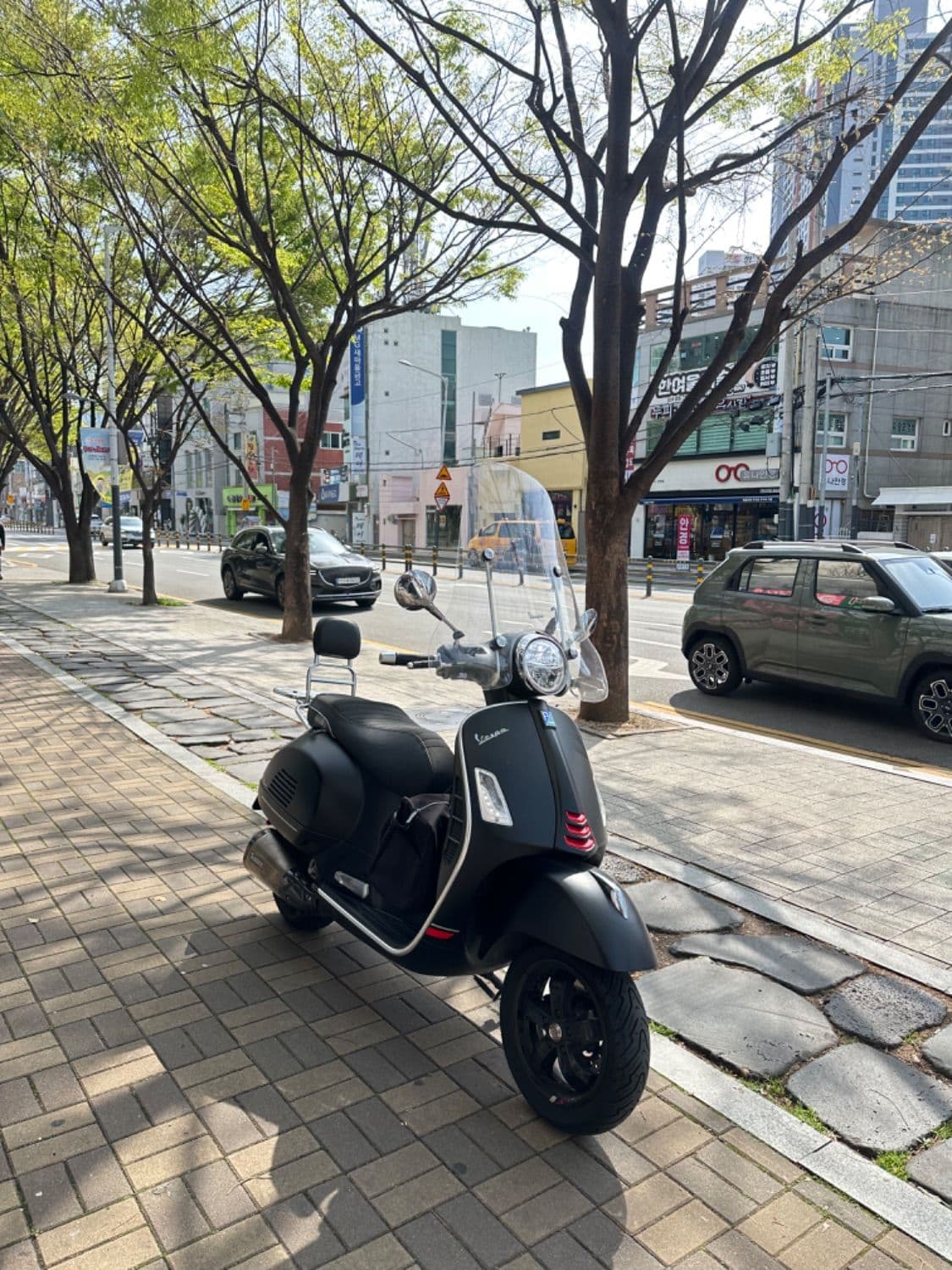 베스파 GTS 300 슈퍼스포츠 2