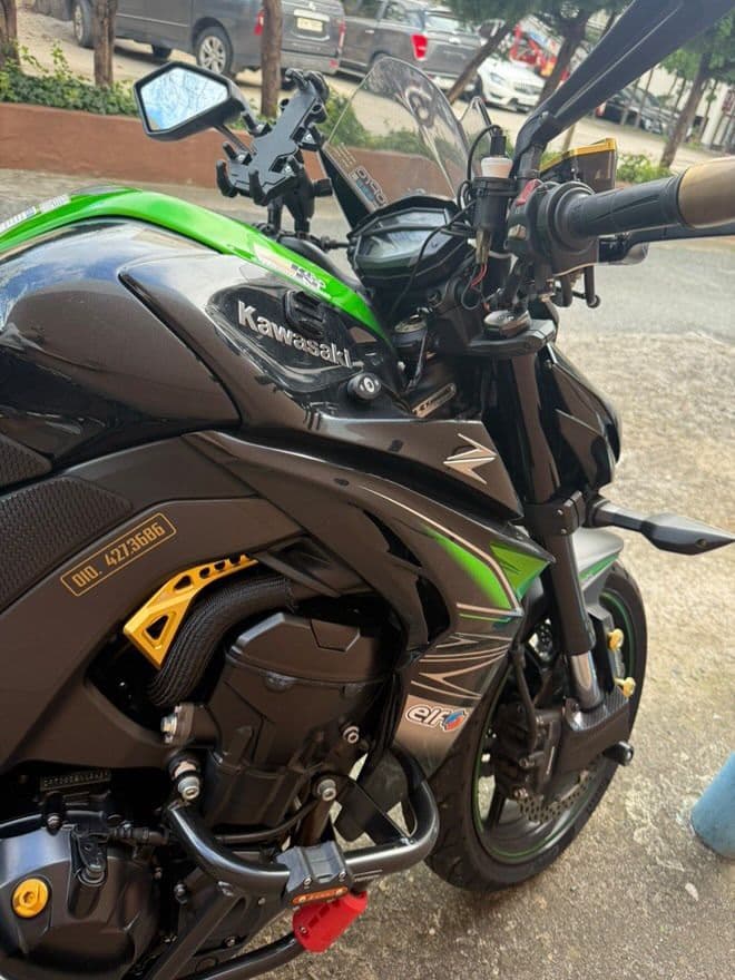 가와사키 Z 1000 4