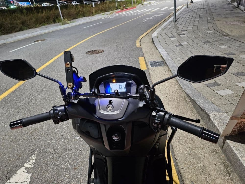 야마하 NMAX 125 4