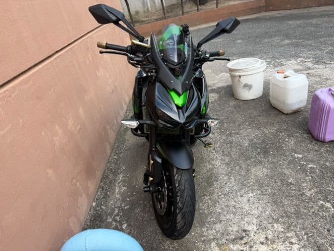 가와사키 Z 1000 1