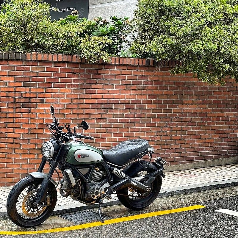 두카티 스크램블러 어반 엔듀로 1