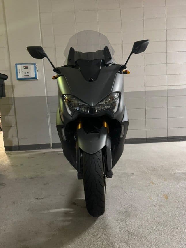 야마하 TMAX 560 1