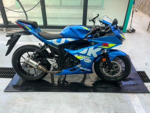 스즈키 GSX R 125 ABS 1