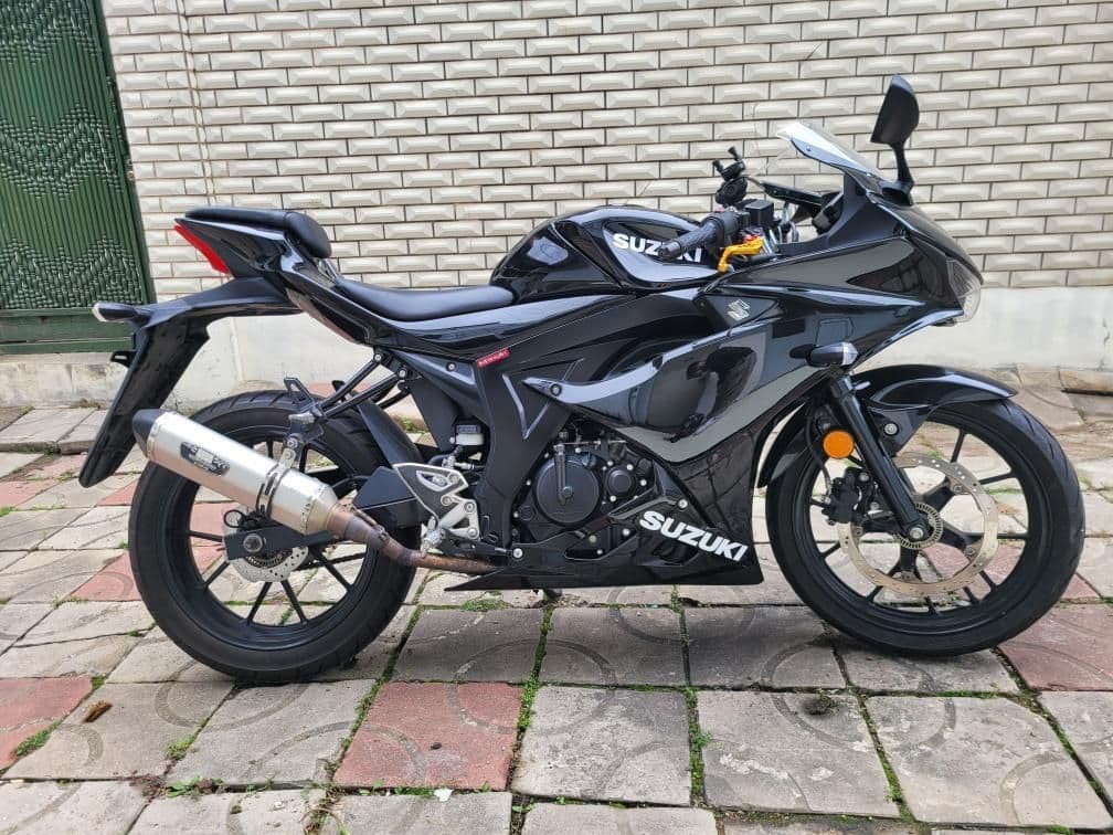 스즈키 GSX R 125 ABS 1