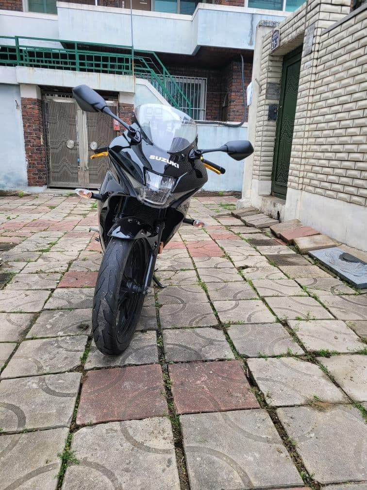 스즈키 GSX R 125 ABS 2