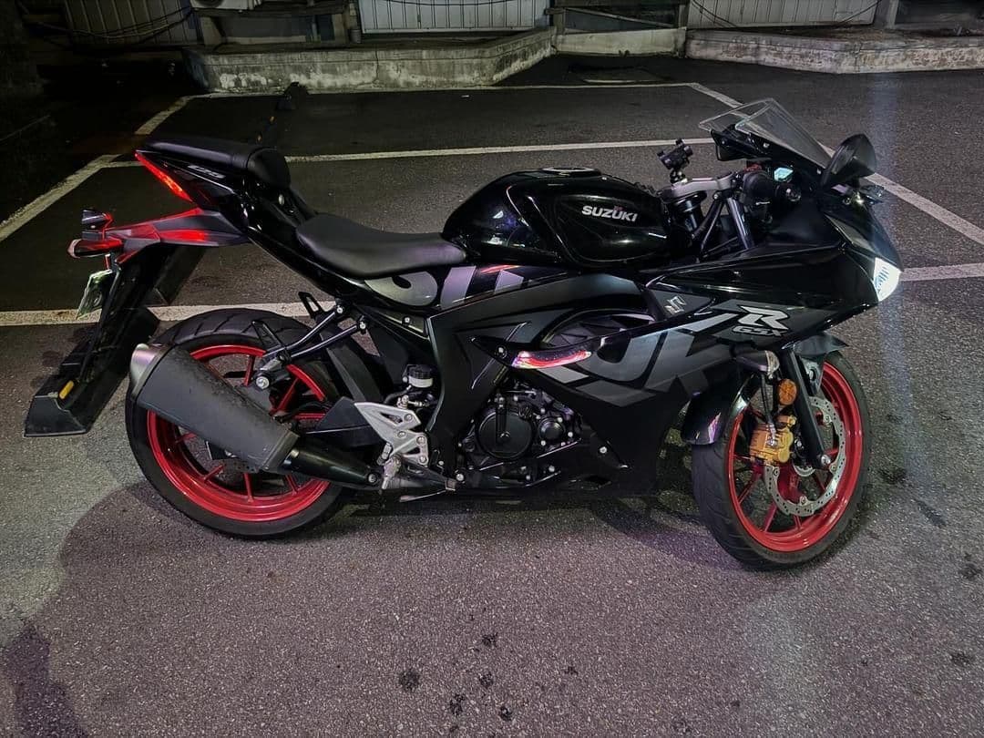 스즈키 GSX R 125 ABS 8