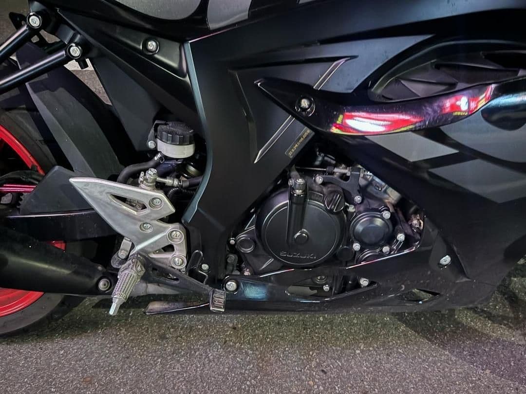 스즈키 GSX R 125 ABS 1