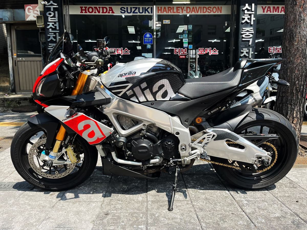아프릴리아 투오노 V 4 1100 팩토리 3