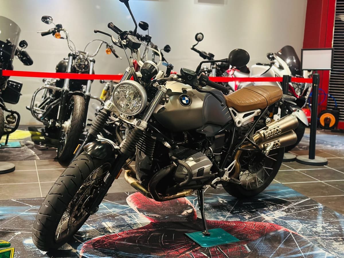 BMW R nine T 스크램블러 5